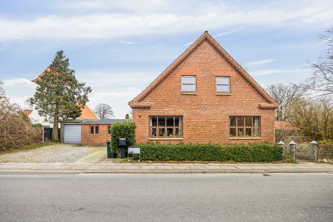Søndergade 1, 7250 Hejnsvig